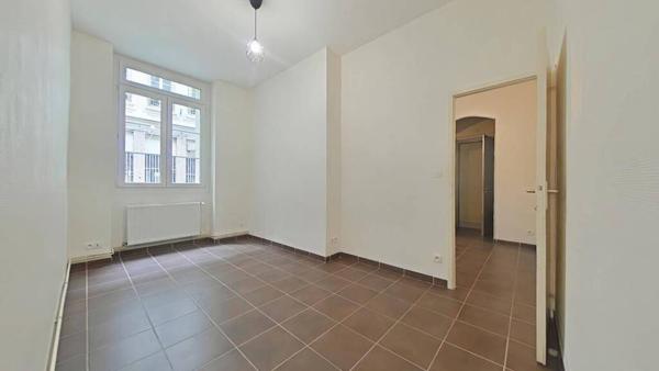 F2 RÉNOVÉ PROCHE ANATOLE FRANCE