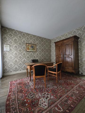 À vendre - Maison, 12 pièces située à Brunoy (91800)