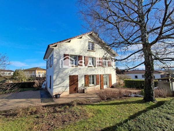 GRANDE MAISON FAMILIALE AVEC POTENTIEL DE DEVELOPPEMENT