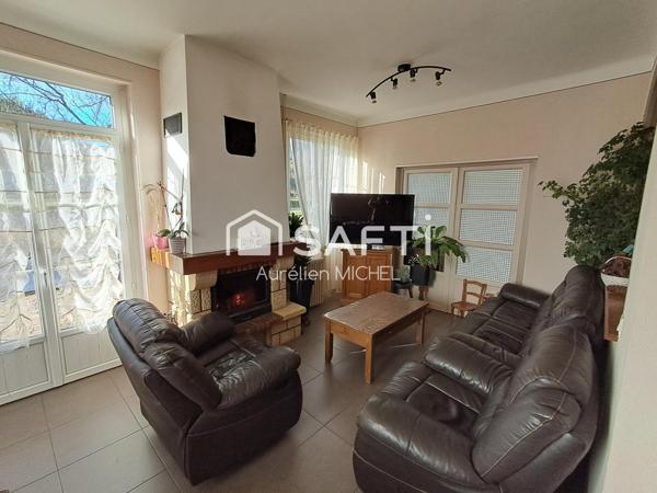 GRANDE MAISON FAMILIALE AVEC POTENTIEL DE DEVELOPPEMENT