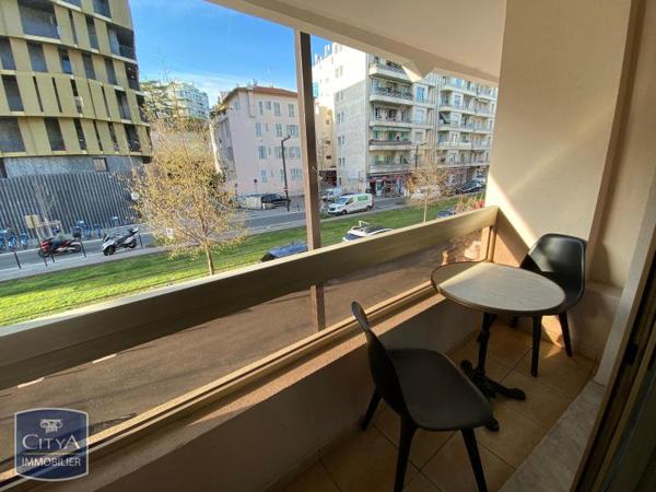 Appartement à louer 1 pièce 27.12m²