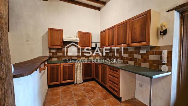 Deux maisons de vacances indépendantes sur un grand terrain, prêtes à accueillir famille, amis ou projet de gîtes