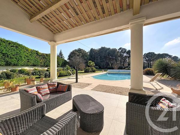 Maison à vendre  5 pièces - 210 m2 ST CANNAT - 13