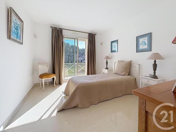 Maison à vendre  5 pièces - 210 m2 ST CANNAT - 13