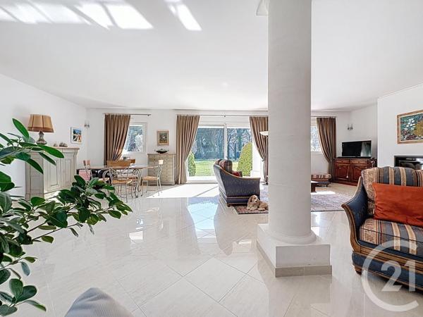 Maison à vendre  5 pièces - 210 m2 ST CANNAT - 13