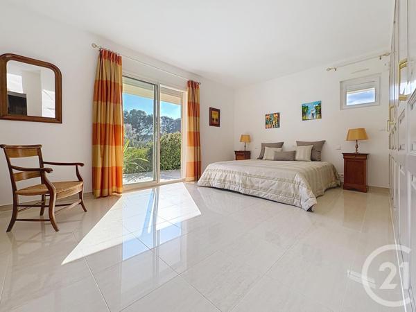 Maison à vendre  5 pièces - 210 m2 ST CANNAT - 13