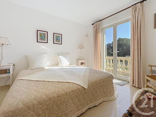 Maison à vendre  5 pièces - 210 m2 ST CANNAT - 13