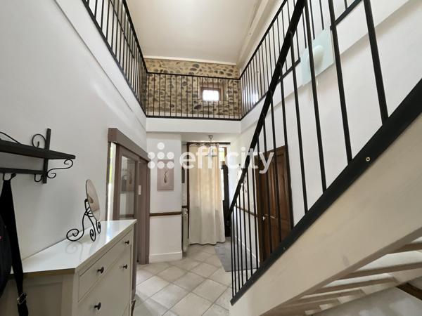 Maison 7 pièces - 305 m²