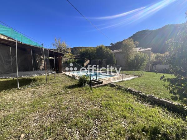 Maison 7 pièces - 305 m²