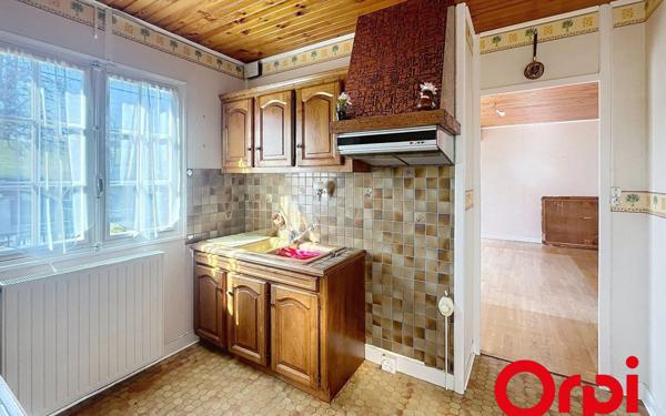 Maison à vendre    2 pièces •  Abrest