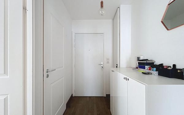 Appartement à vendre    3 pièces • 60 m2 Suresnes