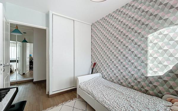 Appartement à vendre    3 pièces • 60 m2 Suresnes