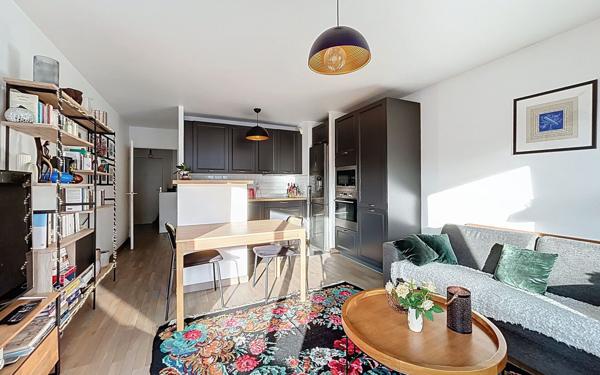 Appartement à vendre    3 pièces • 60 m2 Suresnes