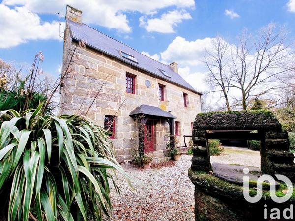 Maison de campagne 5 pièces de 176 m² à Kergrist-Moëlou (22110)