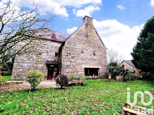 Maison de campagne 5 pièces de 176 m² à Kergrist-Moëlou (22110)