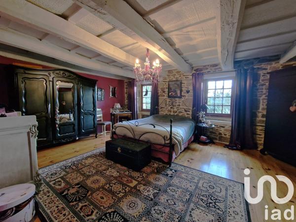 Maison de campagne 5 pièces de 176 m² à Kergrist-Moëlou (22110)
