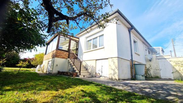 Maison de plain pied surélevée centre ville -100m2 - 3 chambres- terrain 820m2