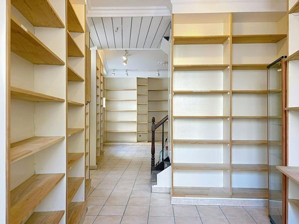 Maison de ville en pierre à rénover, cave et grenier au coeur de Nérac - 69 900€