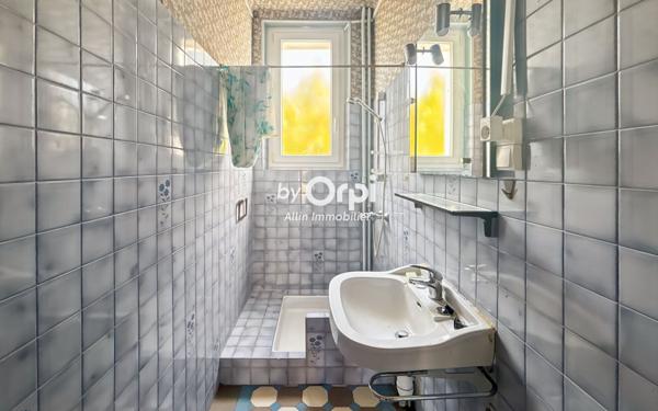 Maison à vendre    5 pièces •  Montluçon