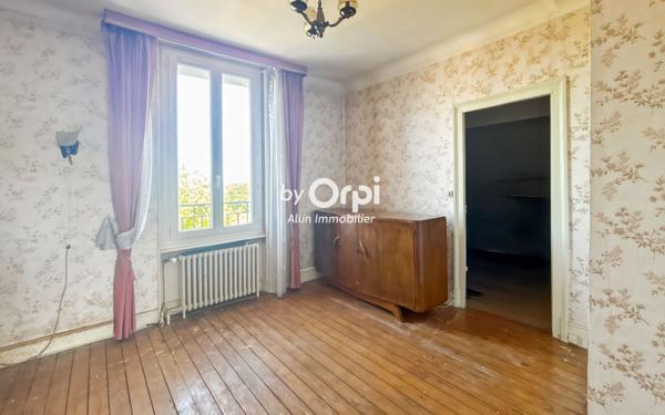 Maison à vendre    5 pièces •  Montluçon