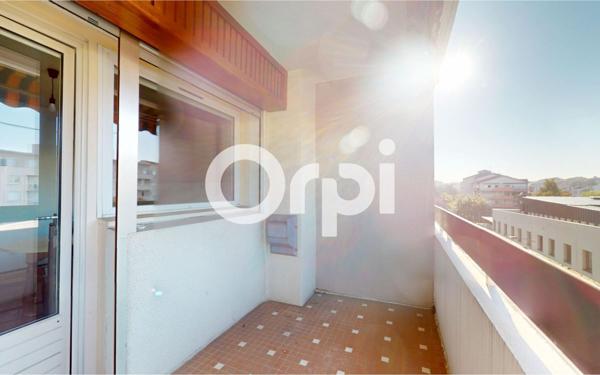 Appartement à vendre    5 pièces • 104 m2 Bron