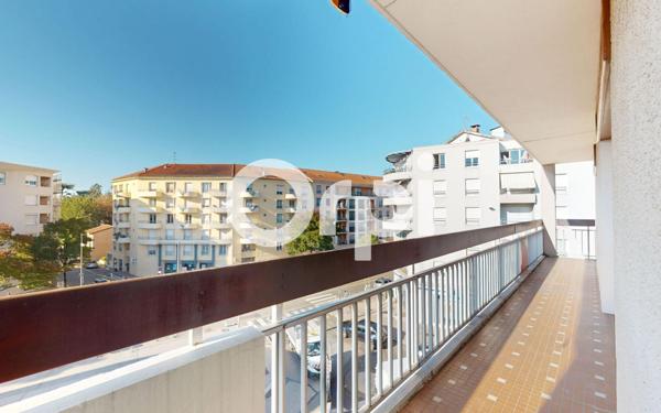 Appartement à vendre    5 pièces • 104 m2 Bron