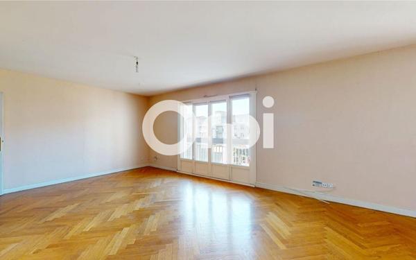 Appartement à vendre    5 pièces • 104 m2 Bron