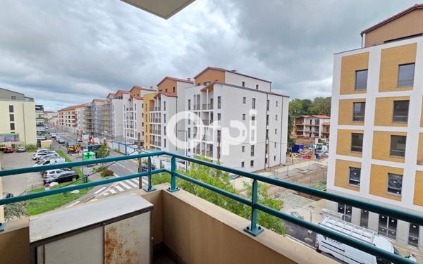 Appartement à vendre    3 pièces • 72,54 m2 Décines-Charpieu