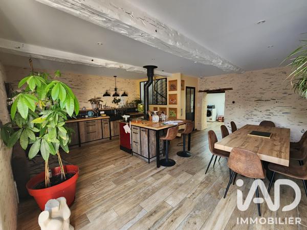 Maison à vendre 8 pièces 188 m² Le Lion-d'Angers