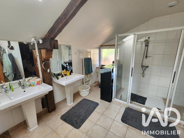 Maison à vendre 8 pièces 188 m² Le Lion-d'Angers