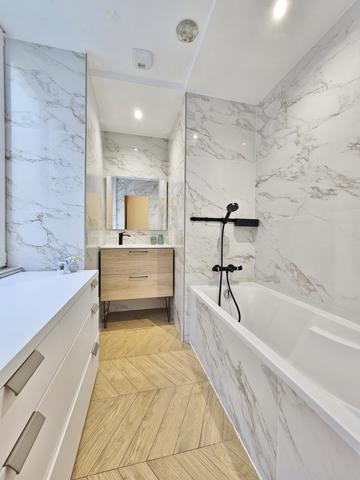 AJACCIO Cours Napoléon - Superbe T3/4 rénové vue mer Ajaccio (20000)