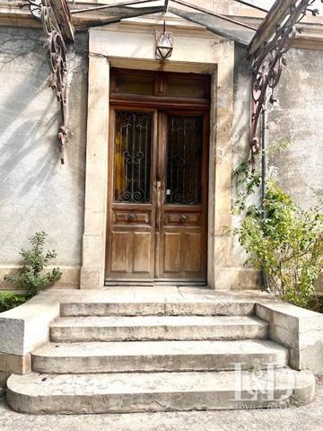 Maison de Maître à Vif - Un charme intemporel, un potentiel rare