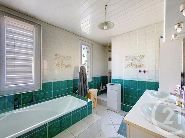 Maison à vendre  4 pièces - 74,63 m 2   ST NAZAIRE  - 44