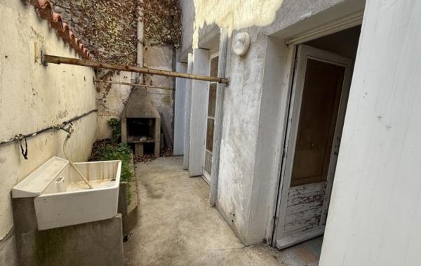 Vente Maison de village Avec cour et garage Olonzac   