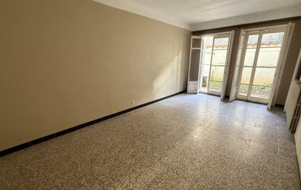 Vente Maison de village Avec cour et garage Olonzac   