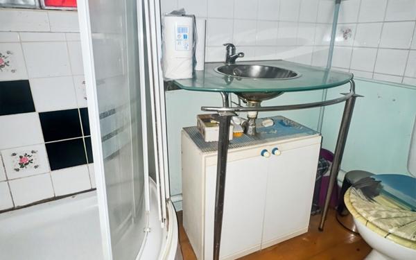 Appartement à vendre    2 pièces • 31,78 m2 Saint-Denis