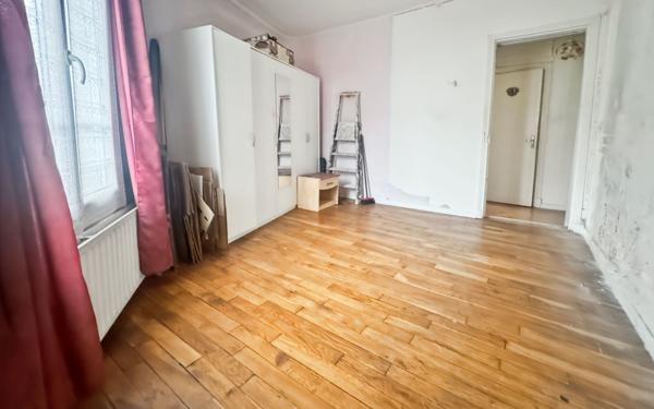 Appartement à vendre    2 pièces • 31,78 m2 Saint-Denis