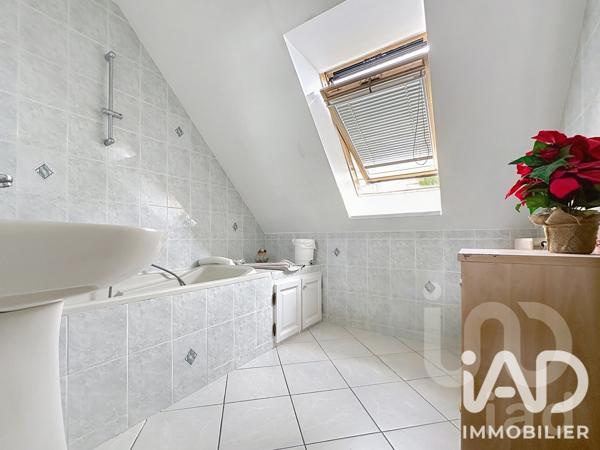 Maison à vendre 7 pièces 131 m² Cesson