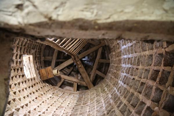 Demeure historique PRECY-SOUS-THIL composée de 15 pièces (390 m²) et 950 m² de dépendances