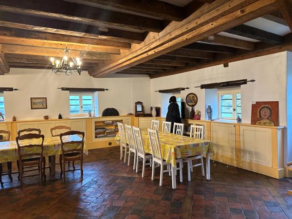 Demeure historique PRECY-SOUS-THIL composée de 15 pièces (390 m²) et 950 m² de dépendances