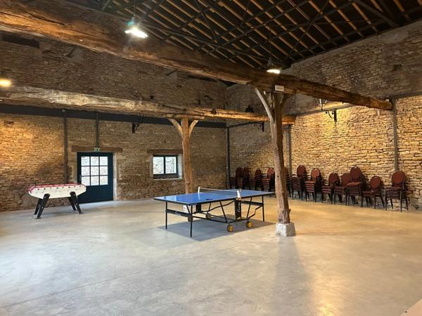 Demeure historique PRECY-SOUS-THIL composée de 15 pièces (390 m²) et 950 m² de dépendances