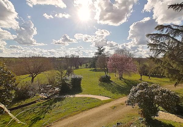 ANCIENNE MAISON DE MAITRE AVEC APPARTEMENTS ET DEPENDANCES EN EXCLUSIVITE