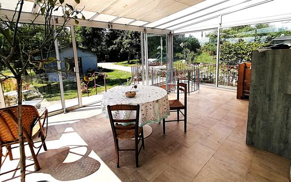 ANCIENNE MAISON DE MAITRE AVEC APPARTEMENTS ET DEPENDANCES EN EXCLUSIVITE