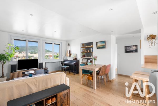 Appartement à vendre 4 pièces 75 m² Aix-les-Bains