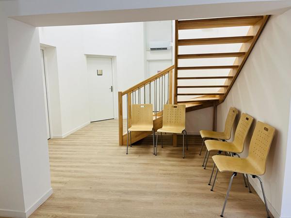 Venelles - Bureau neuf de 24m² en rdc dans ensemble avec cuisine commune