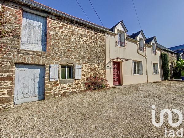 Maison à vendre 4 pièces 122 m² Saint-Père-Marc-en-Poulet