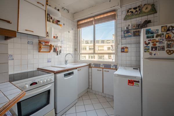 Appartement
         5 pièces
        - 125 m² Bien prestige 1 600 000 € *