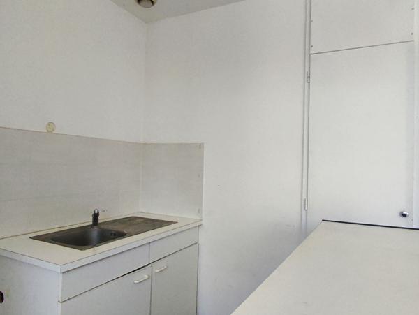 A VENDRE - LA ROCHELLE - Centre ville - Appartement 2 pièces - Ascenseur - Terrasse