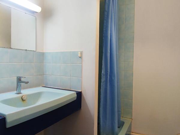 A VENDRE - LA ROCHELLE - Centre ville - Appartement 2 pièces - Ascenseur - Terrasse