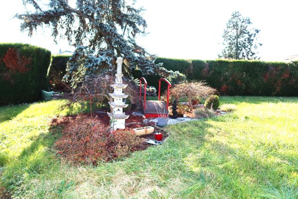 74140 MESSERY. PROX COMMERCES.TB VILLA F6 DE 180 m²HAB AVEC PISCINE SUR 2000m²DE TERR PLAT ET ENSOLEIL.